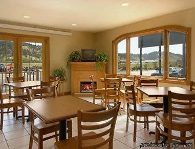 Super 8 By Wyndham Sturgis 