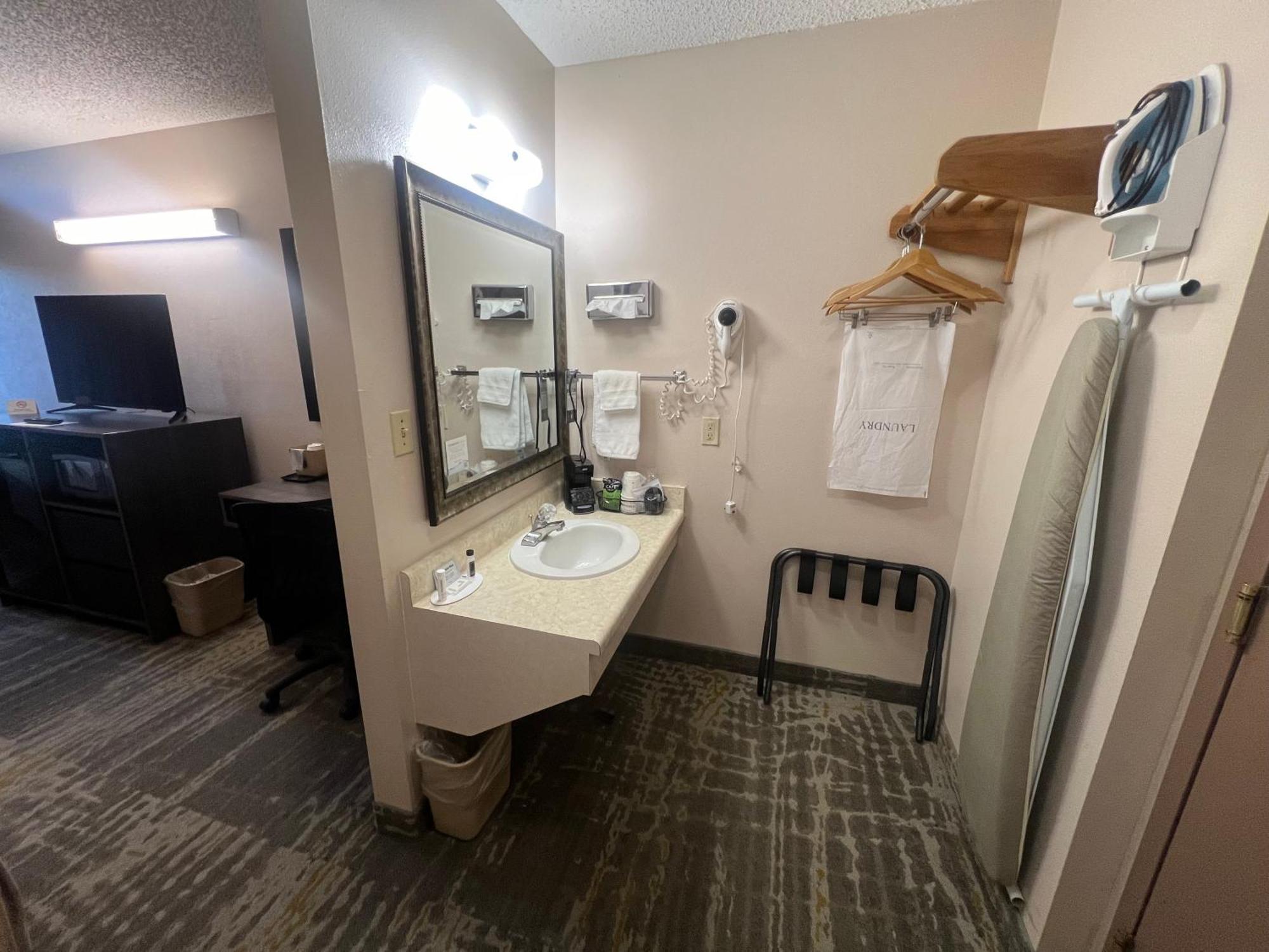 Hotel Super 8 By Wyndham Sturgis
