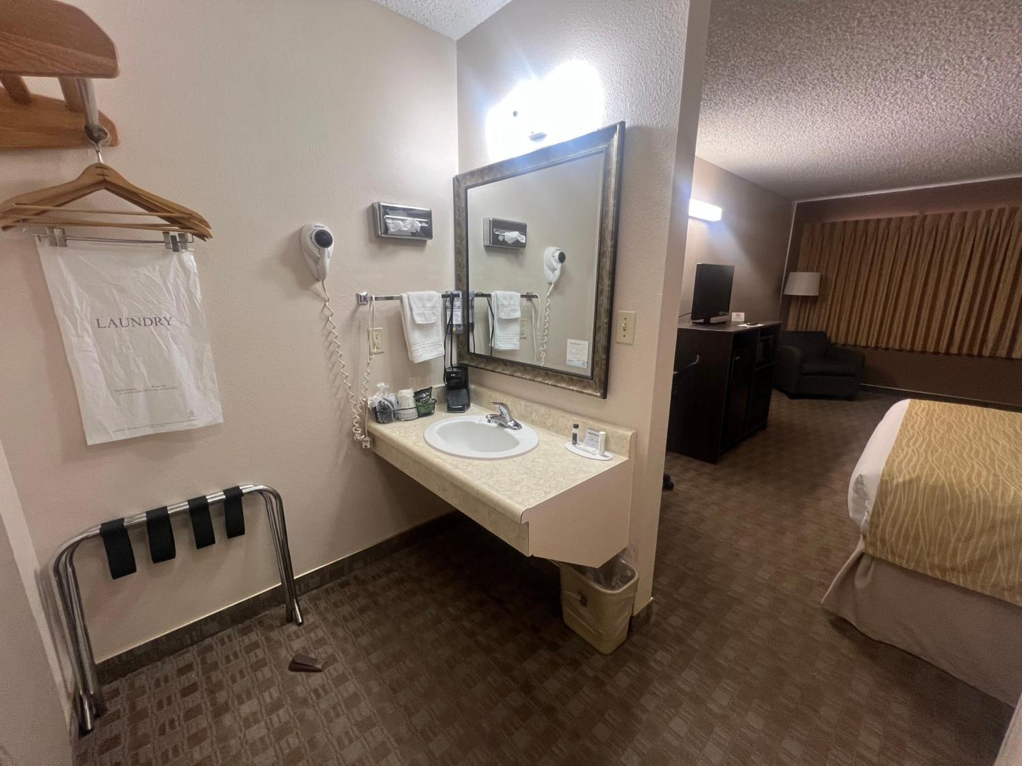 Hotel Super 8 By Wyndham Sturgis