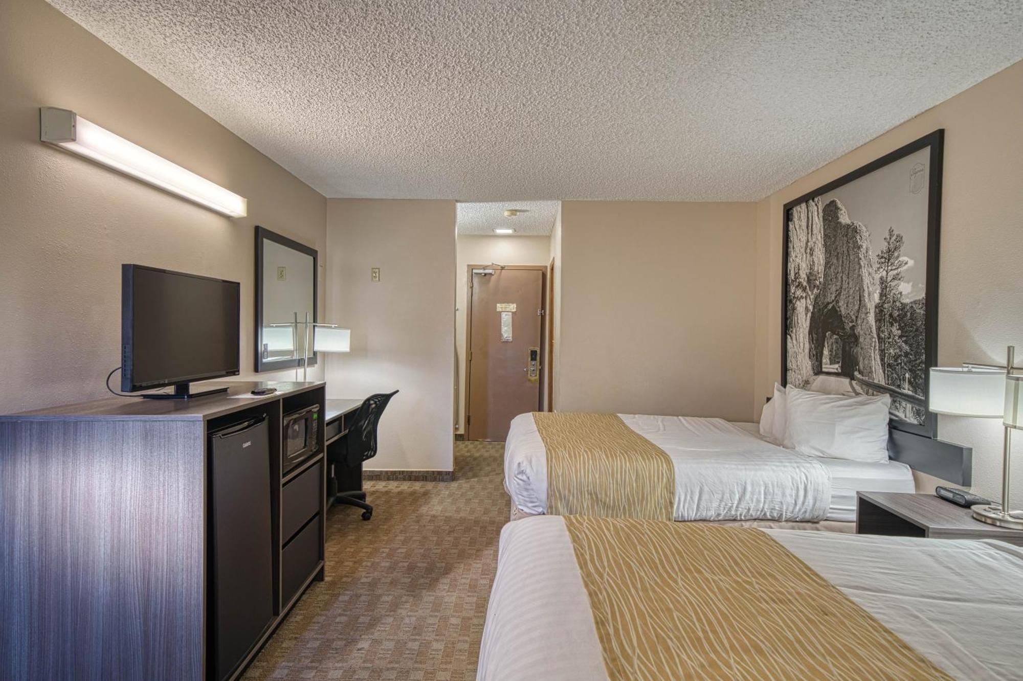 Super 8 By Wyndham Hotel