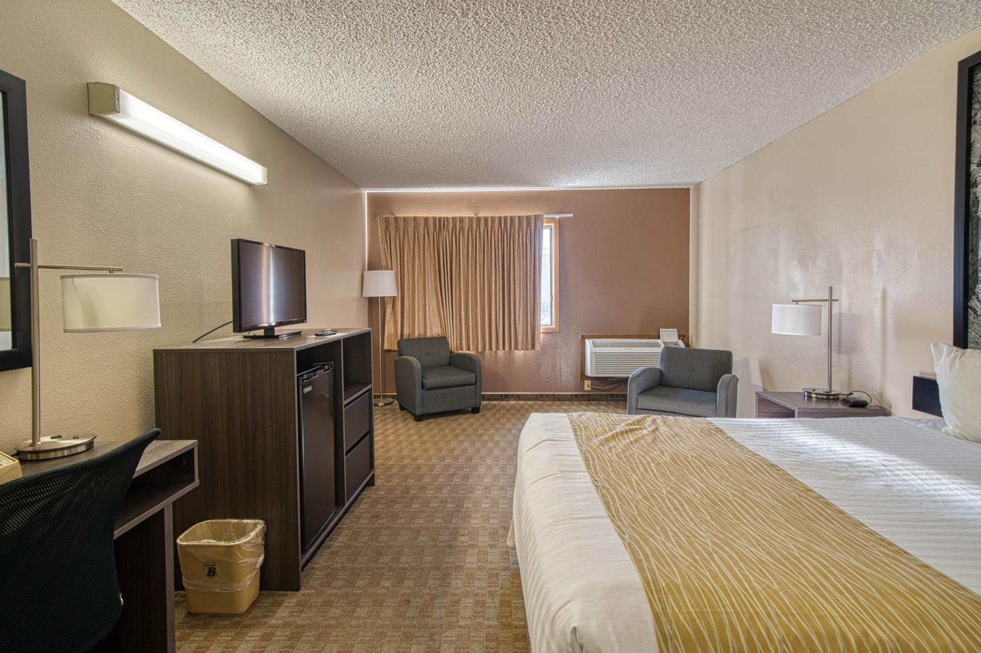 Super 8 By Wyndham Hotel