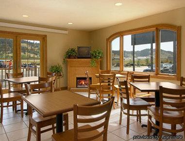 Super 8 By Wyndham Hotel
